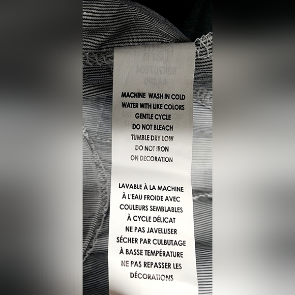 Petit Lem Toddler 9-12 M urban adventure baby onesie with matching socks - Picture 5 of 8